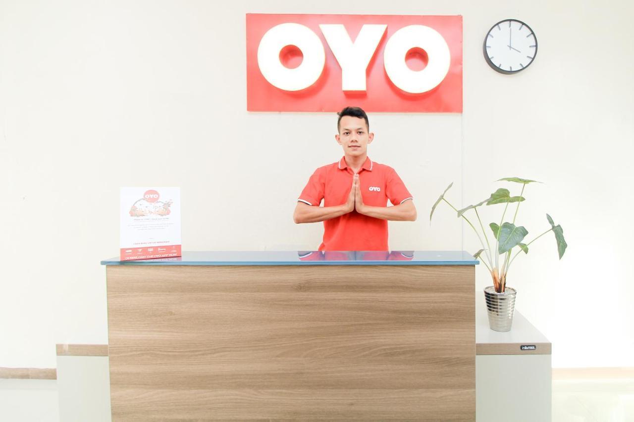 Oyo 204 Blessing Residence Surabaya Buitenkant foto