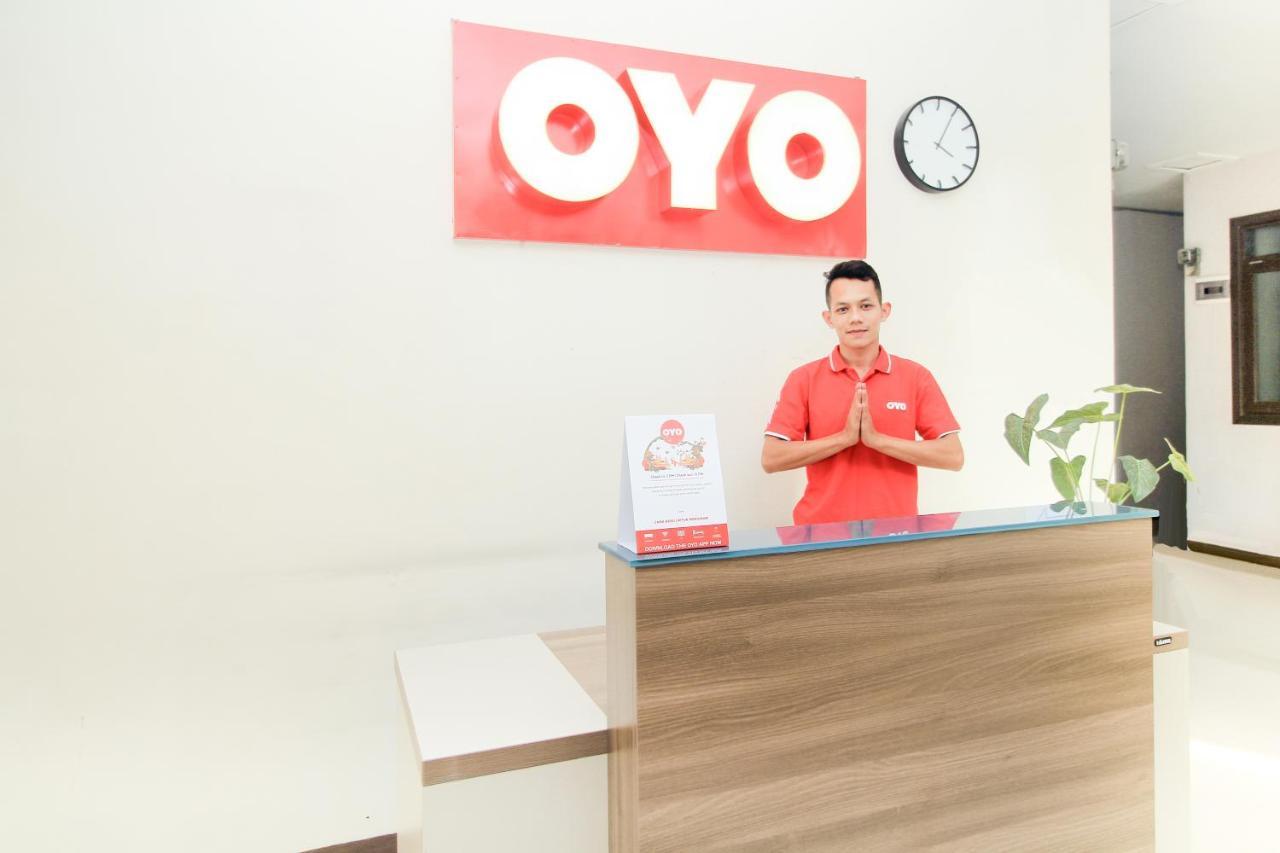 Oyo 204 Blessing Residence Surabaya Buitenkant foto