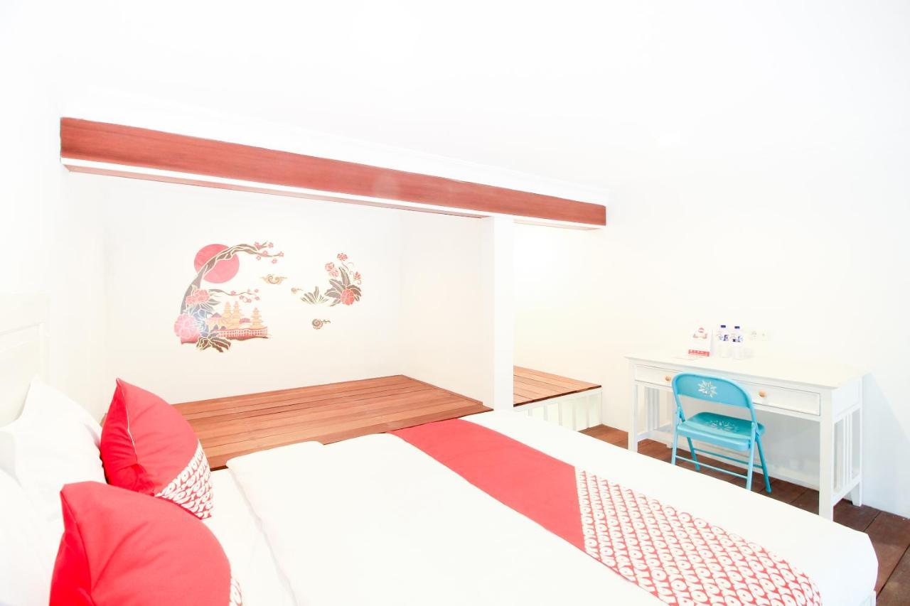Oyo 204 Blessing Residence Surabaya Buitenkant foto