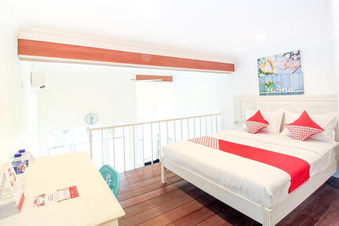 Oyo 204 Blessing Residence Surabaya Buitenkant foto